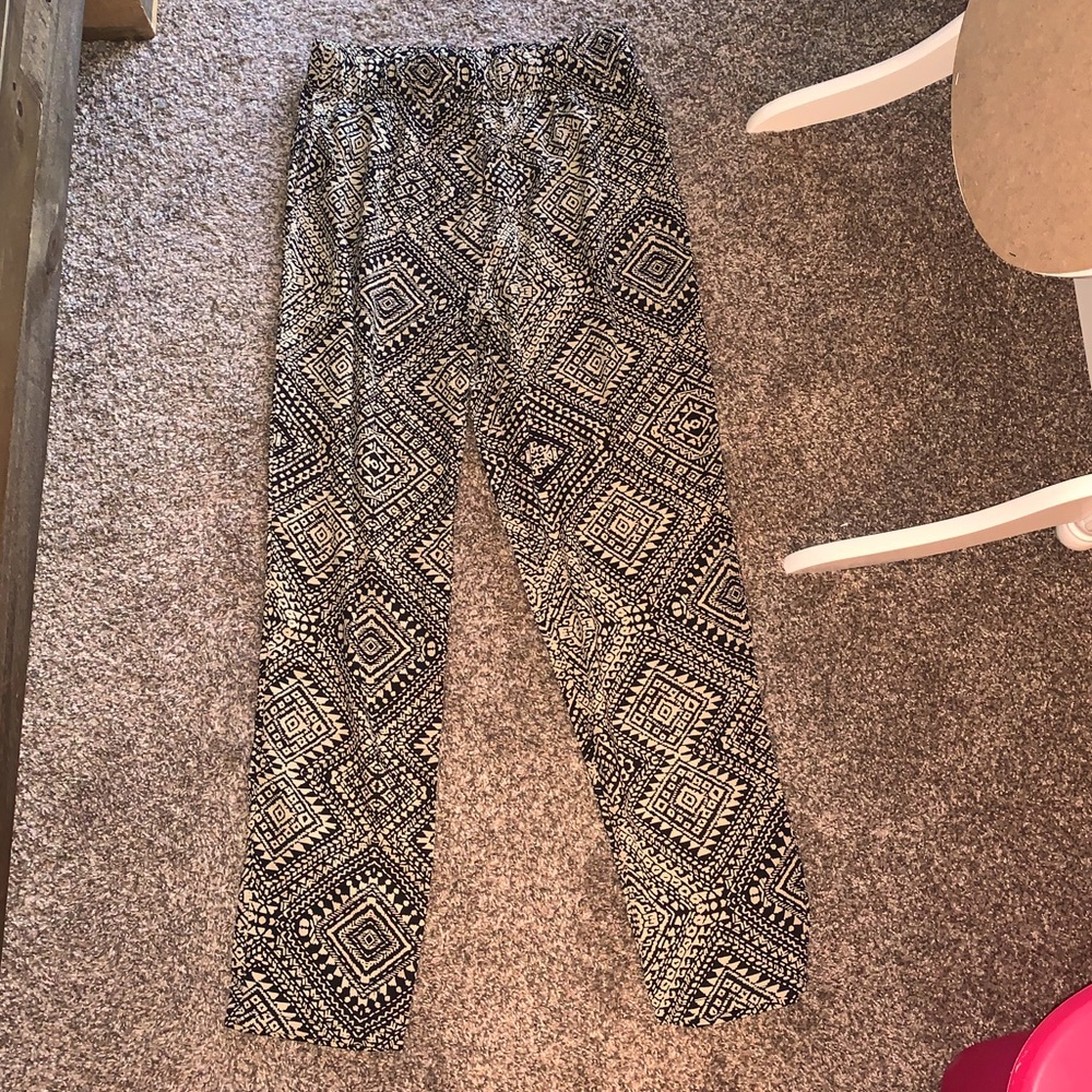 Forever 21 Pattered Tapered Pants